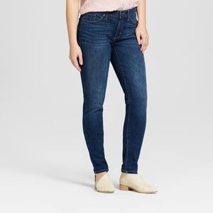 Massimo Curvy Skinny Jeans - Dark Wash